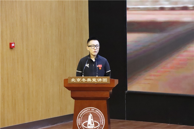 周垚.jpg