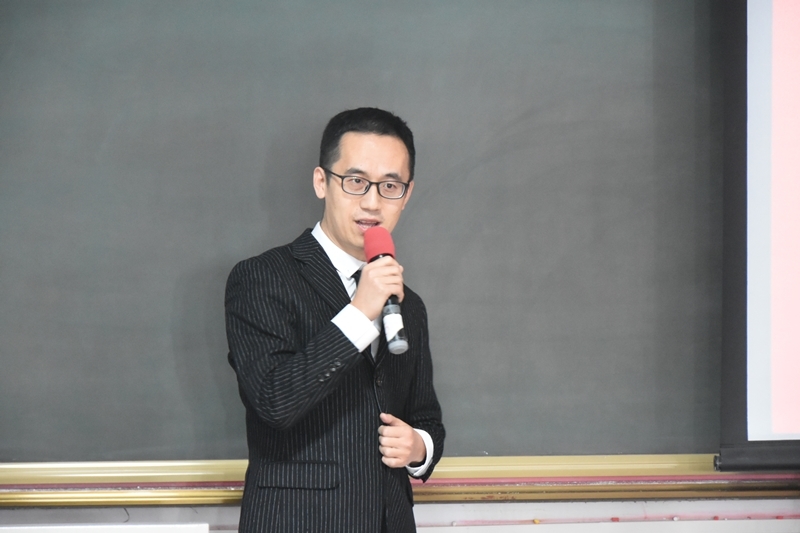 学校举办“校友公开课”系列讲座启动仪式8.jpg