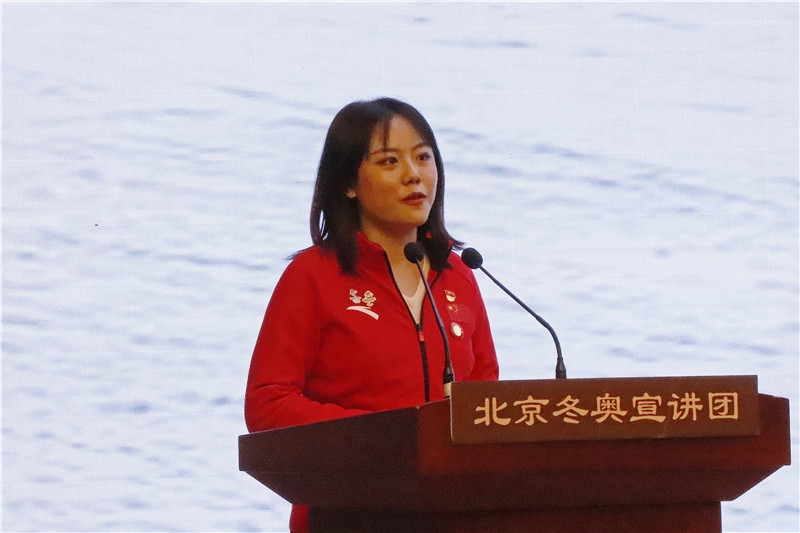 于依鹭.jpg