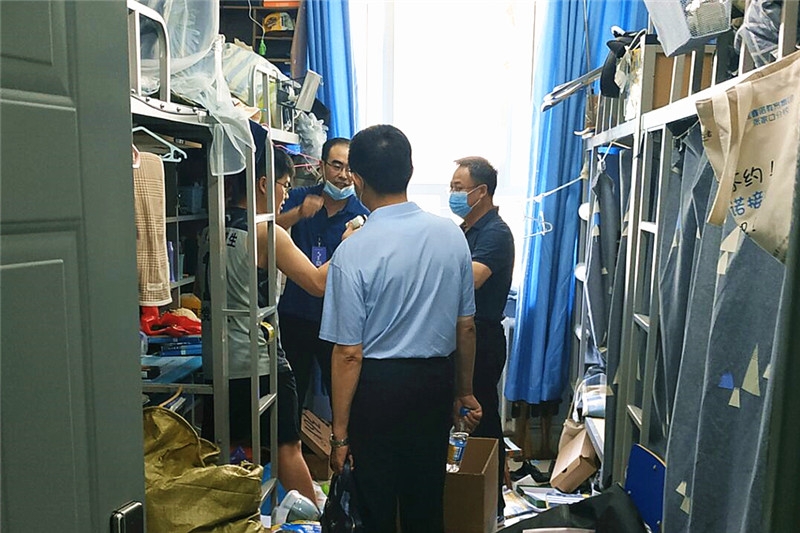 师校长.jpg