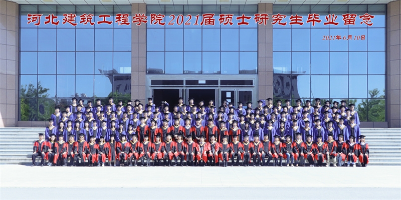 主教前合影.jpg