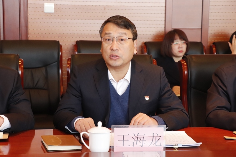 学校党委召开领导班子“不忘初心、牢记使命”主题教育专题民主生活会1.jpg